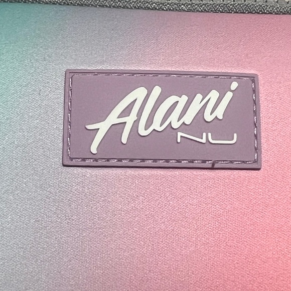 ALANI NU CROSSBODY TRAVEL BAG RAINBOW TYE DYE PINK BLUE SIZE SMALL - Picture 4 of 9